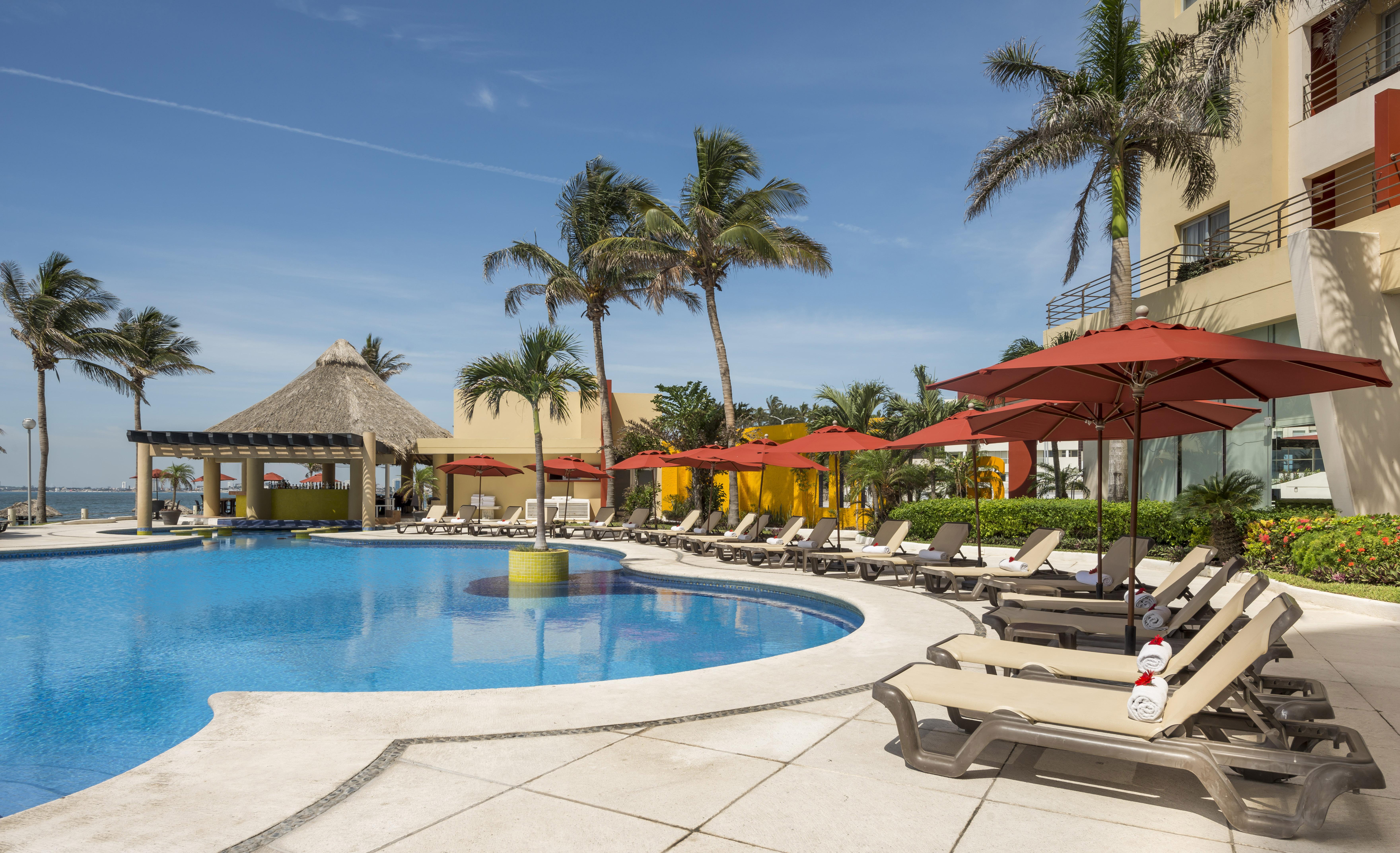 Camino Real Βερακρούζ Εξωτερικό φωτογραφία Pool at the Sheraton Nha Trang Hotel & Spa Resort