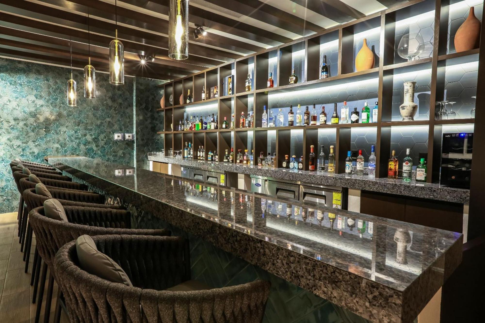 Camino Real Βερακρούζ Εξωτερικό φωτογραφία The bar at the lounge