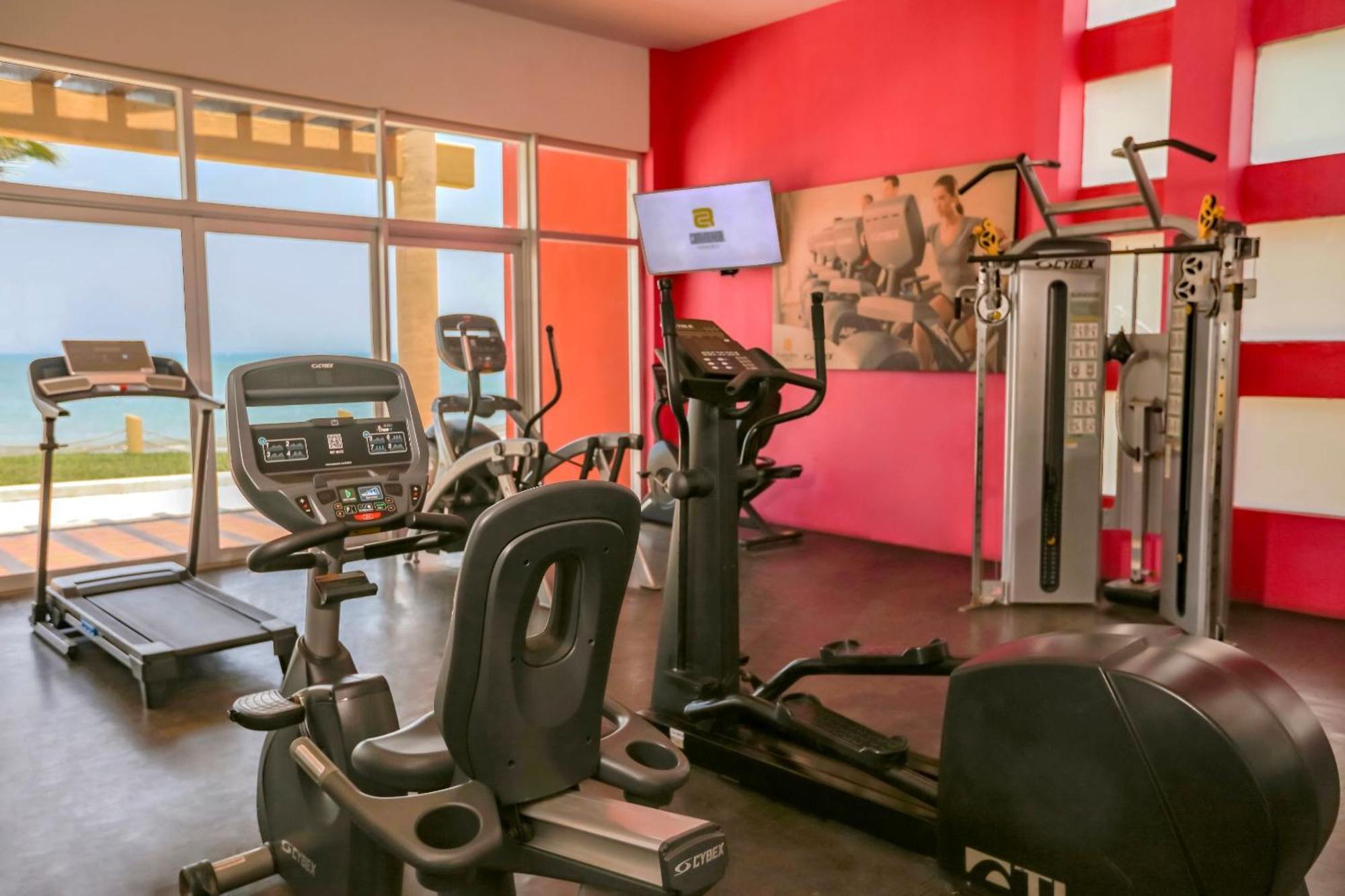 Camino Real Βερακρούζ Εξωτερικό φωτογραφία A gym at a hotel