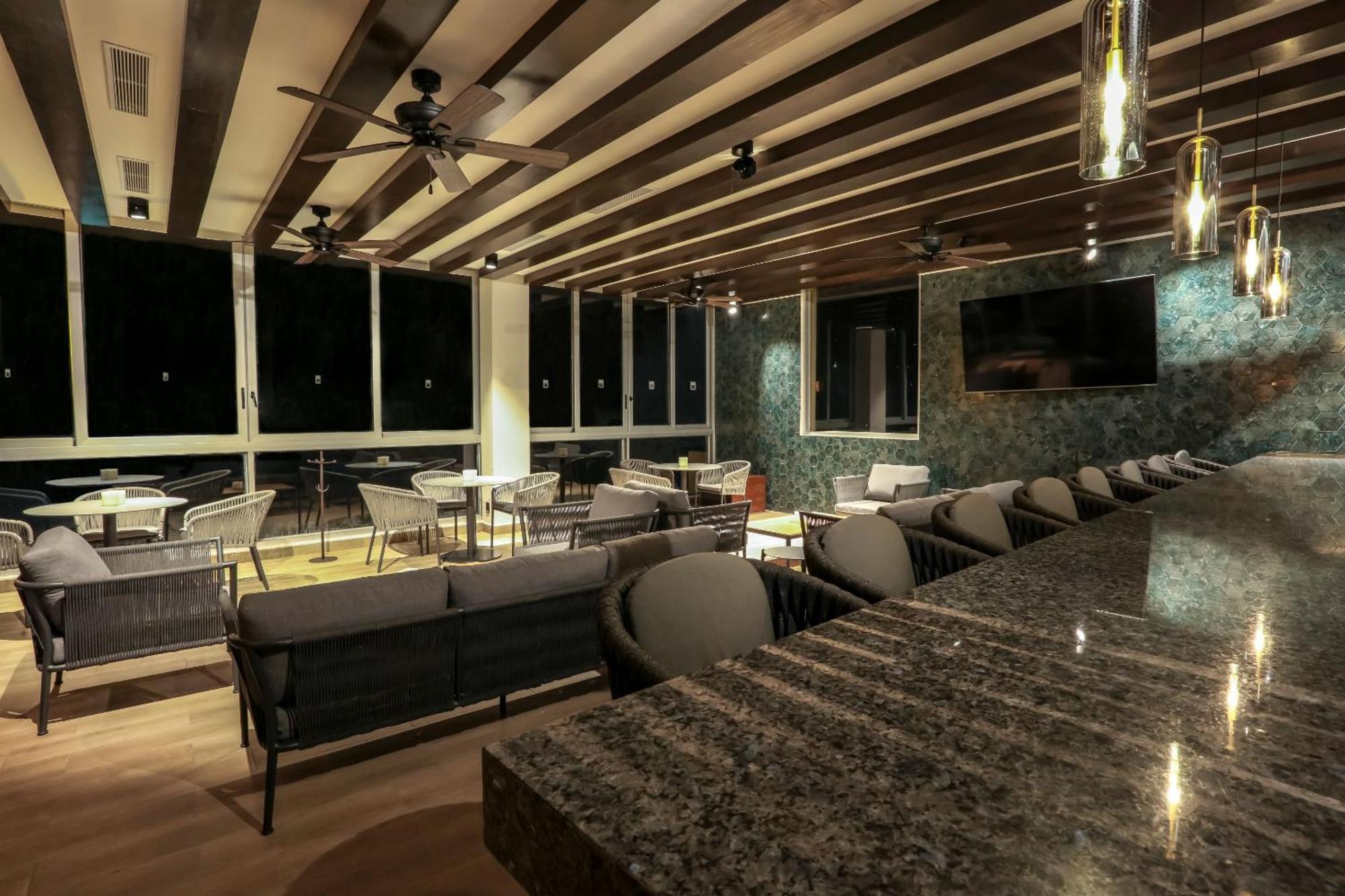 Camino Real Βερακρούζ Εξωτερικό φωτογραφία The interior of the restaurant